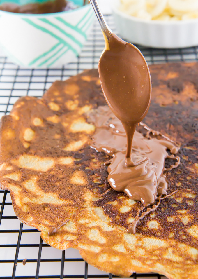 almond flour crepes. \\ immaEATthat.com