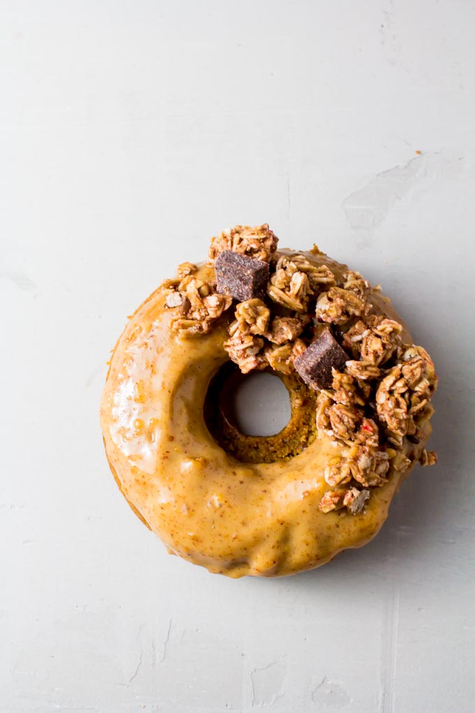 gingerbread baked donuts with granola almond butter glaze | immaEATthat.com