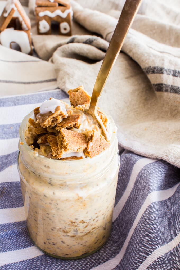 gingerbread overnight oats with little gingerbread houses | immaEATthat.com