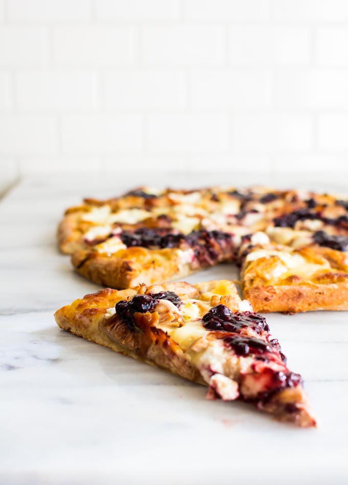 white pizza with pulled pork and balsamic blackberry sauce | immaEATthat.com