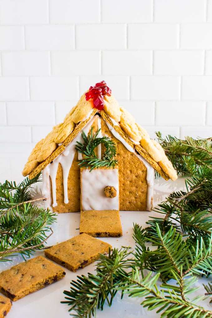 graham cracker gingerbread house | immaEATthat.com