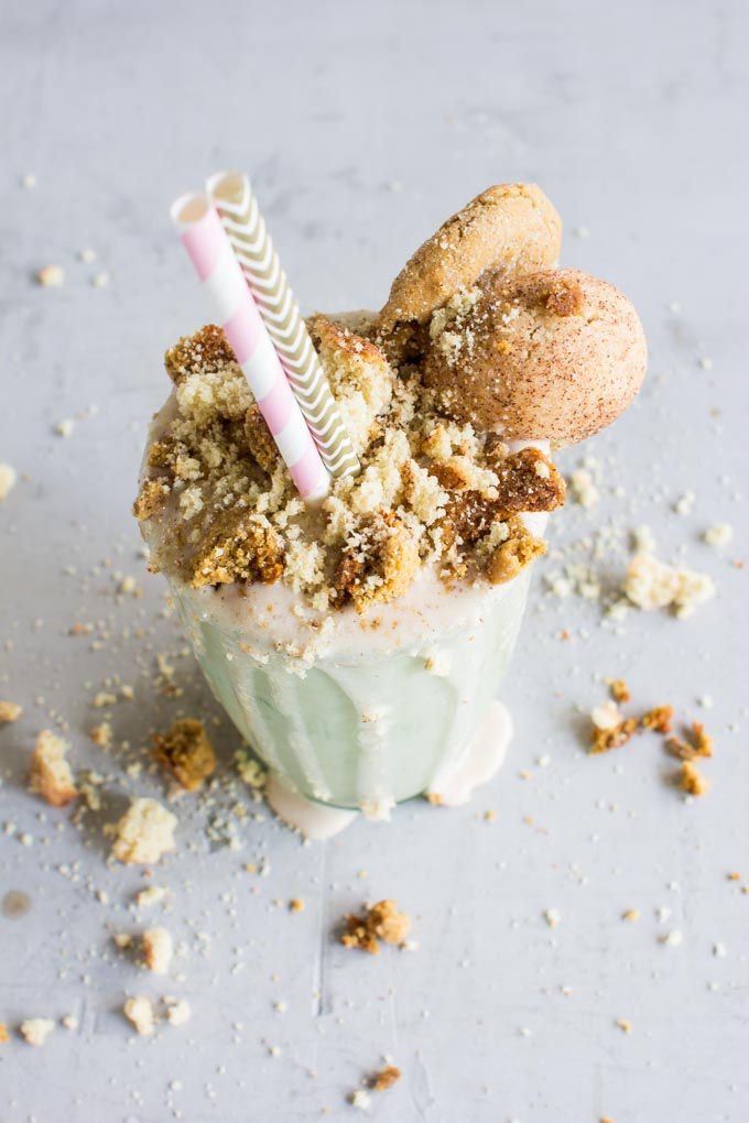 snickerdoodle cookie oatmeal shake | immaEATthat.com