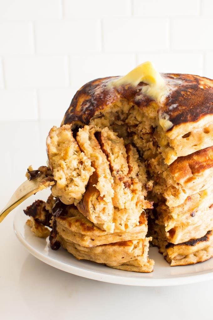 Banana chocolate chunk almond butter pancakes | immaEATthat.com