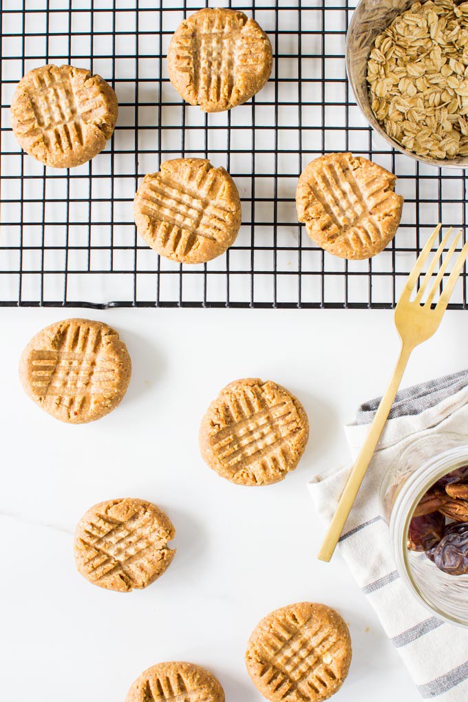 doughy peanut butter cookies (no-bake!). Made with oats & dates! | immaEATthat.com