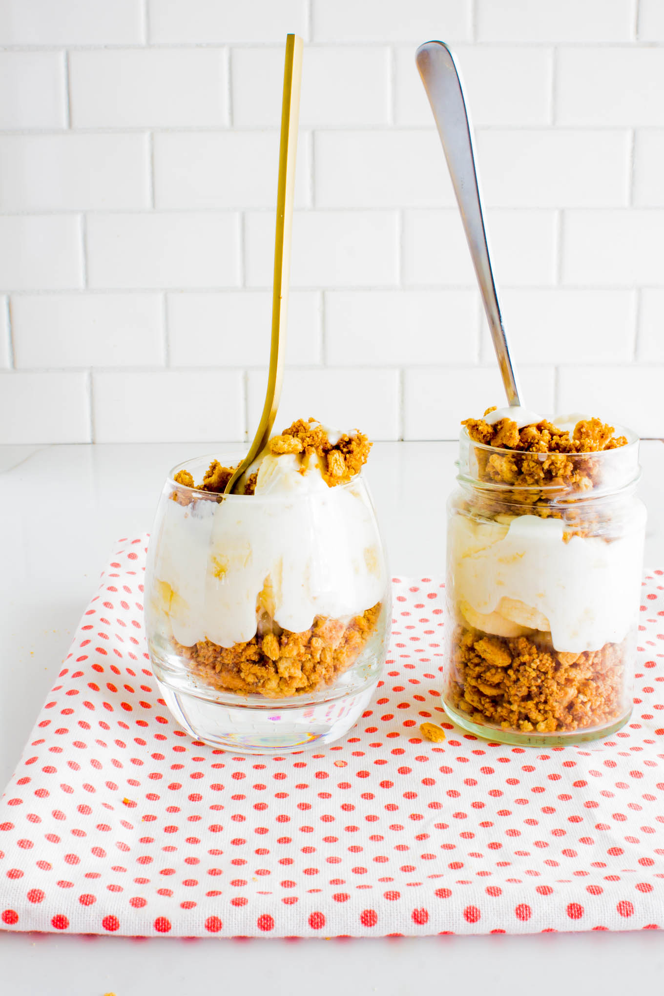 coconut banana pudding with graham-nut butter crumble | immaEATthat.com