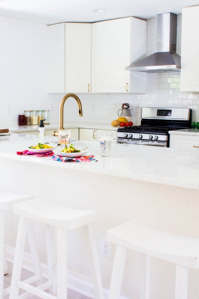 white & gold kitchen | immaEATthat.com